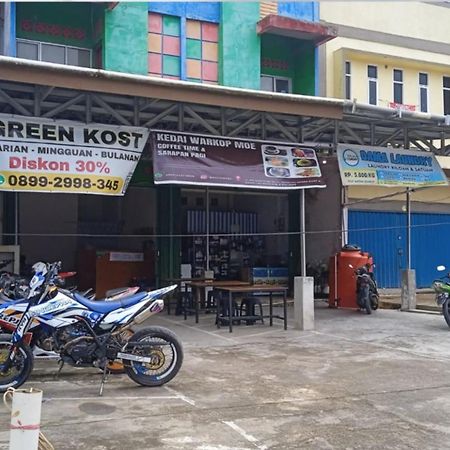 Greenkost Hostel Sintang Bagian luar foto