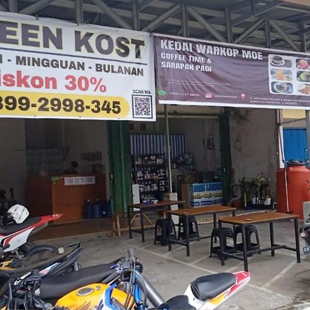 Greenkost Hostel Sintang Bagian luar foto