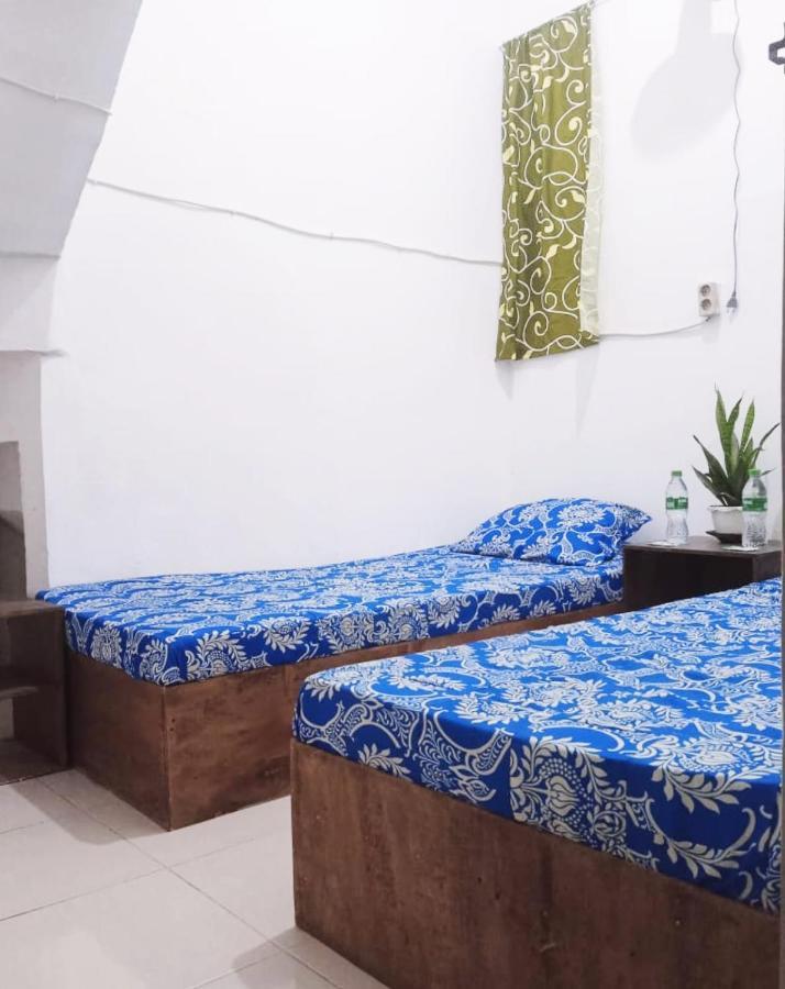 Greenkost Hostel Sintang Bagian luar foto