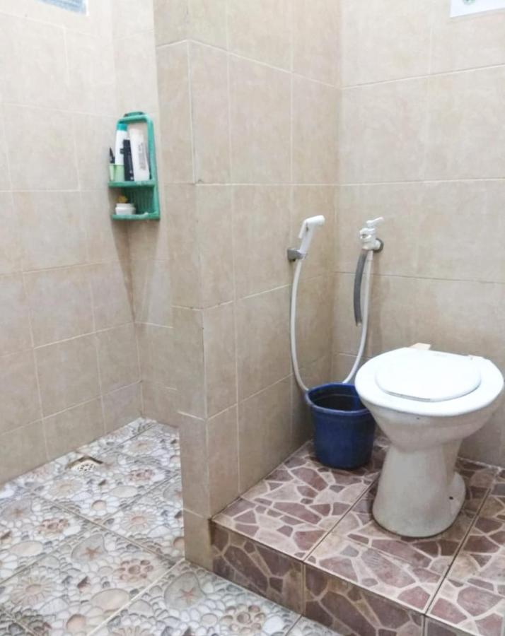 Greenkost Hostel Sintang Bagian luar foto