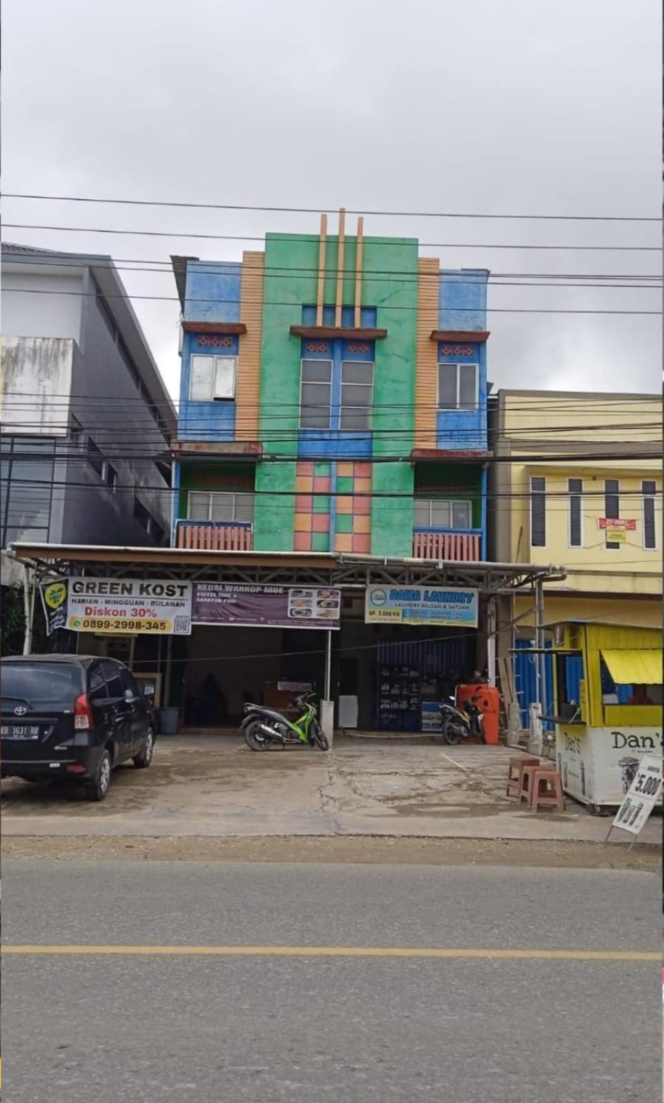 Greenkost Hostel Sintang Bagian luar foto