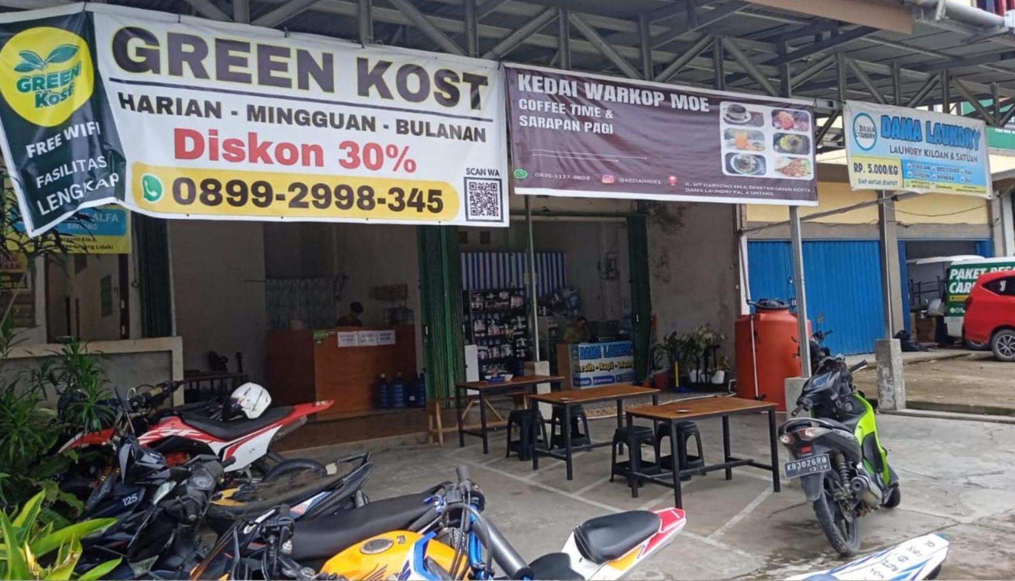 Greenkost Hostel Sintang Bagian luar foto